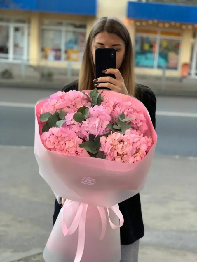 Букет из 5 гортензий фото